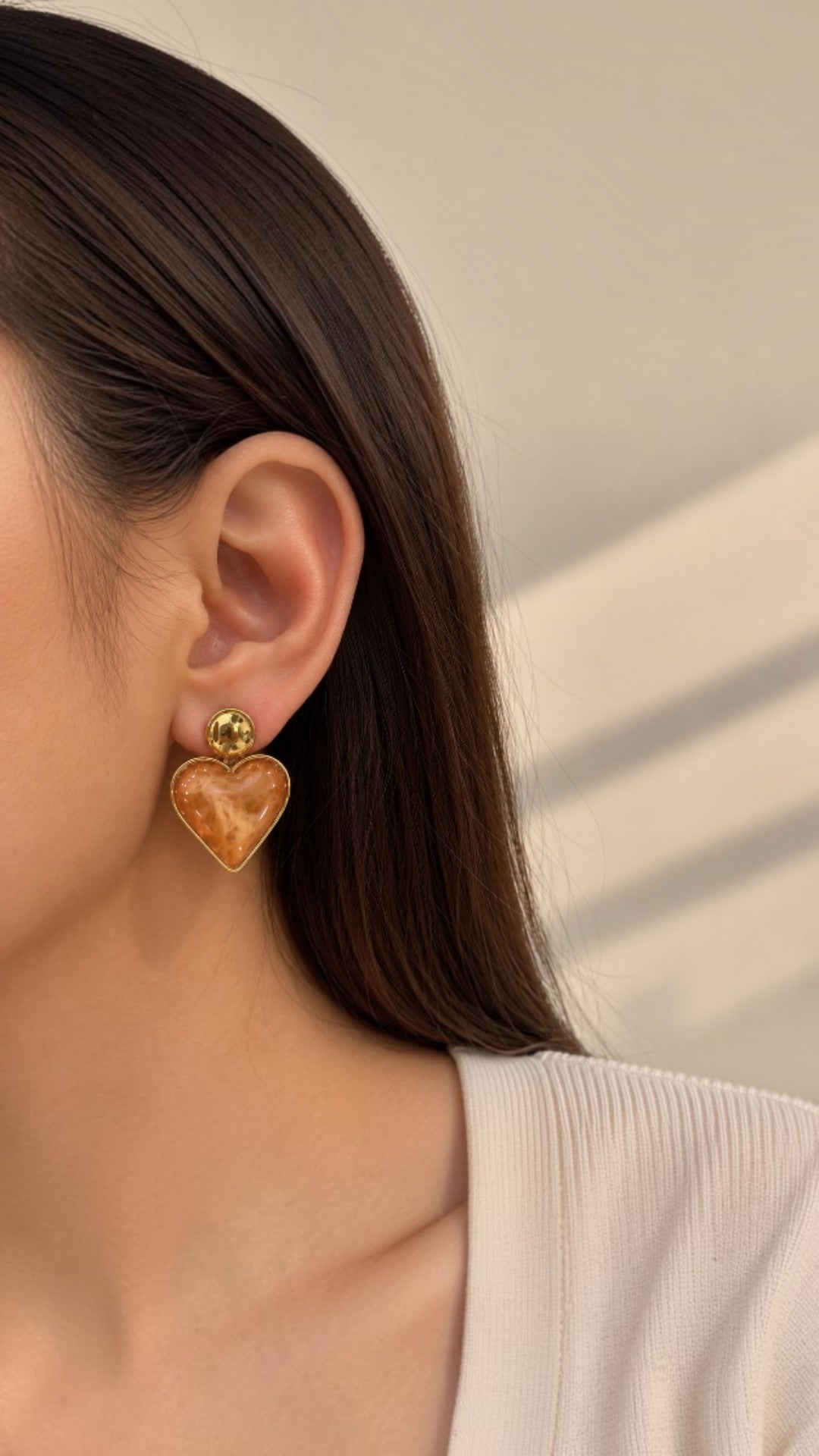 Heart brown earring