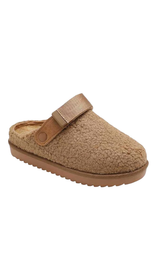 Semi-Open Slippers Lined With Adjustable Strap