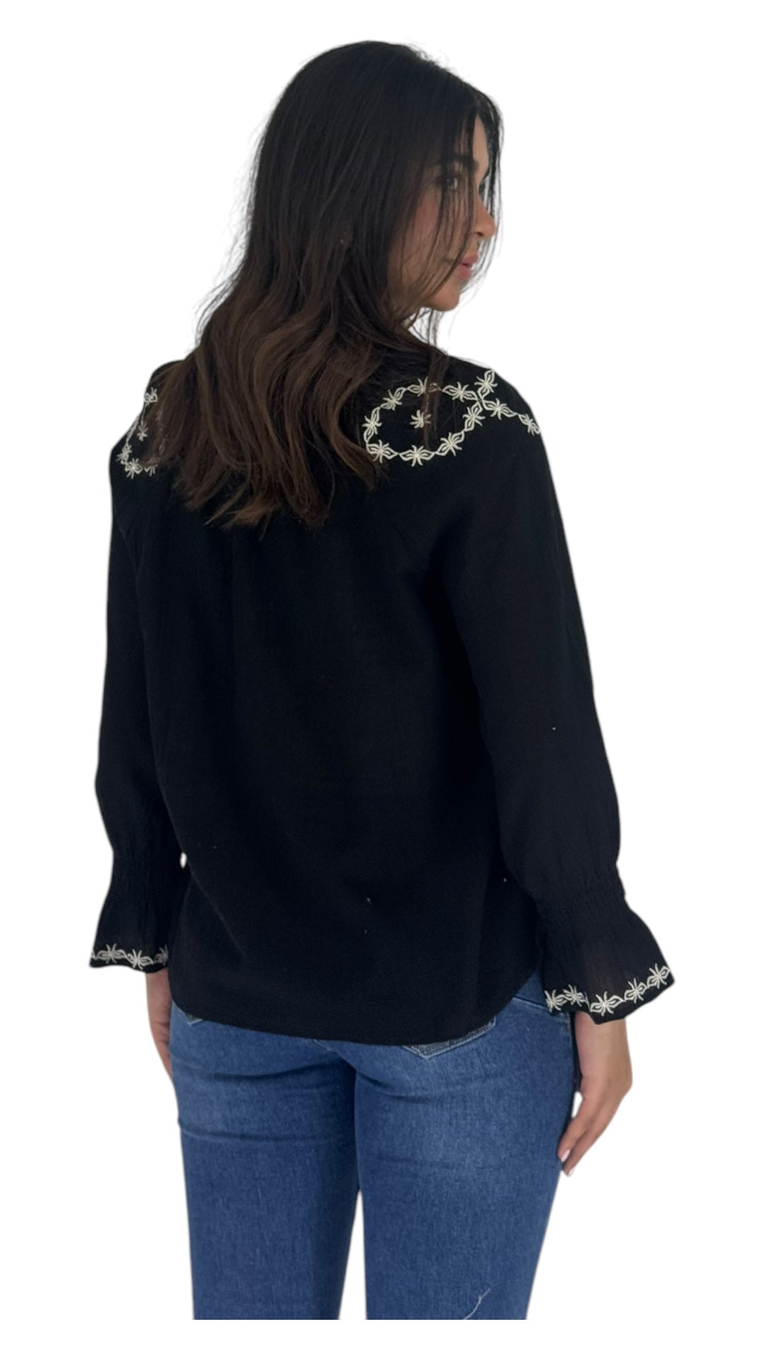 Leila black shirt