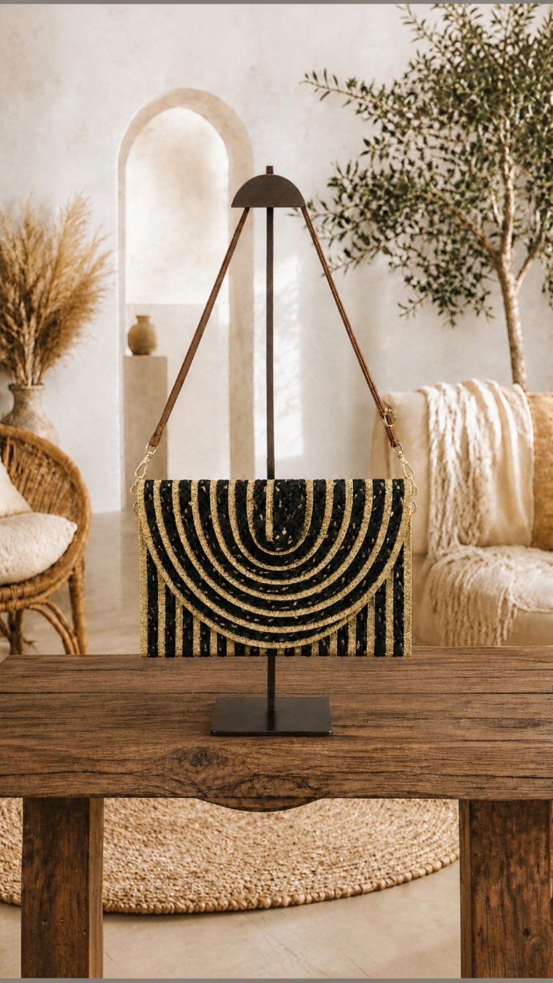 Abbey black/gold bag