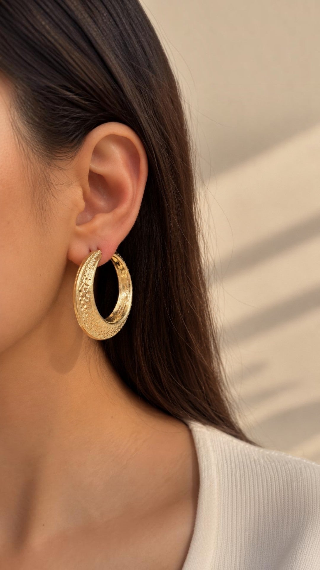 Aria gold earring