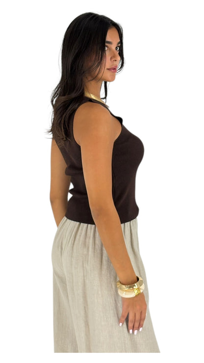 Basilo Brown Top