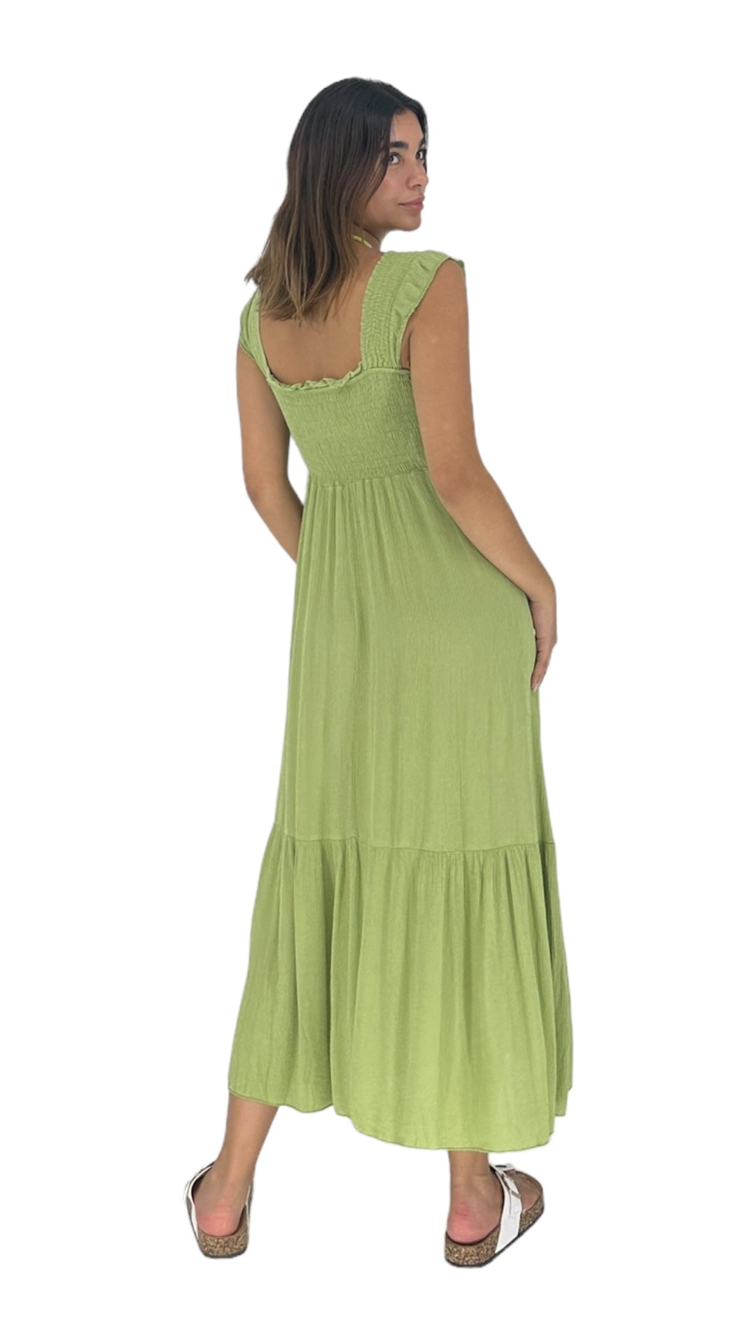 فستان أنين باللون الأخضر