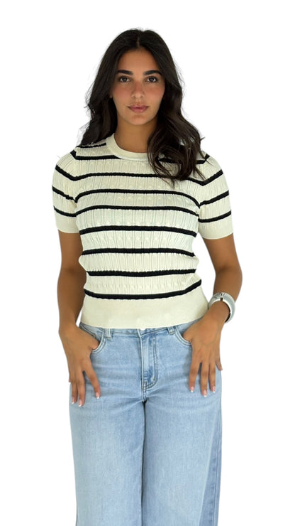 Amas White/Black Top