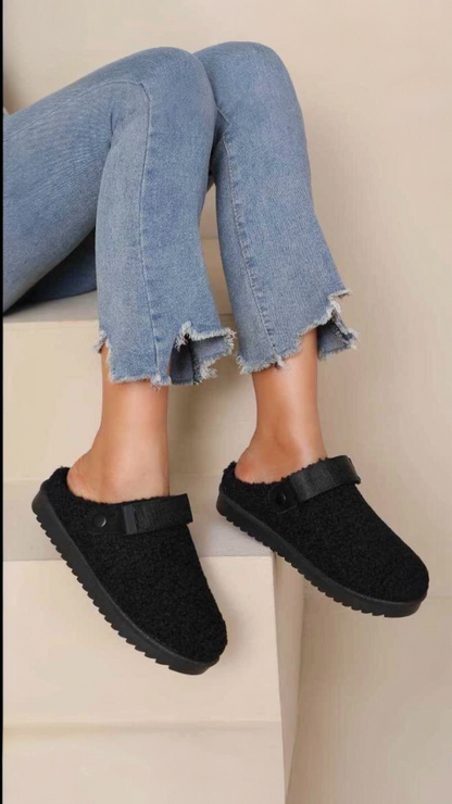 Semi-Open Slippers Lined With Adjustable Strap