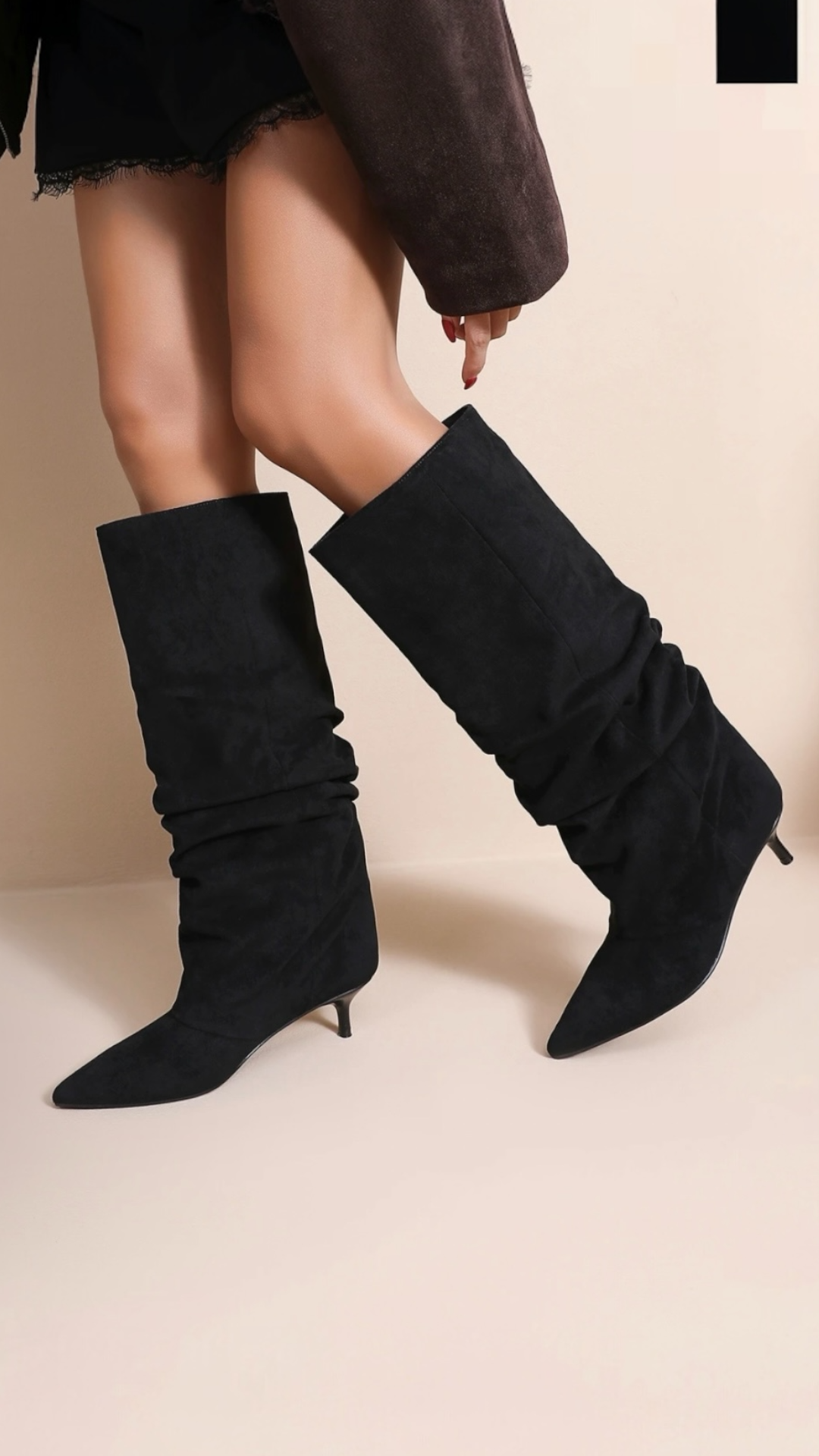 Pleated low-heel boots