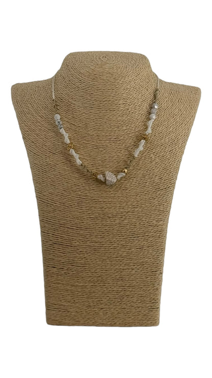 Suna white necklace