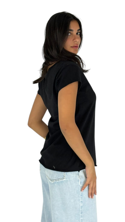 Robin Black T-Shirt