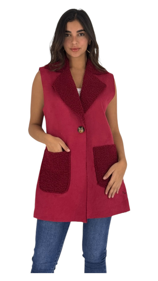 Oaklan red vest