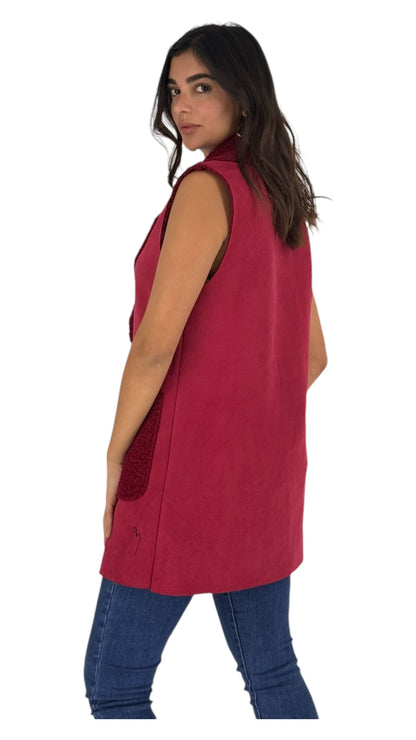 Oaklan red vest