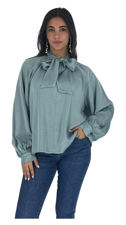 Flora teal shirt