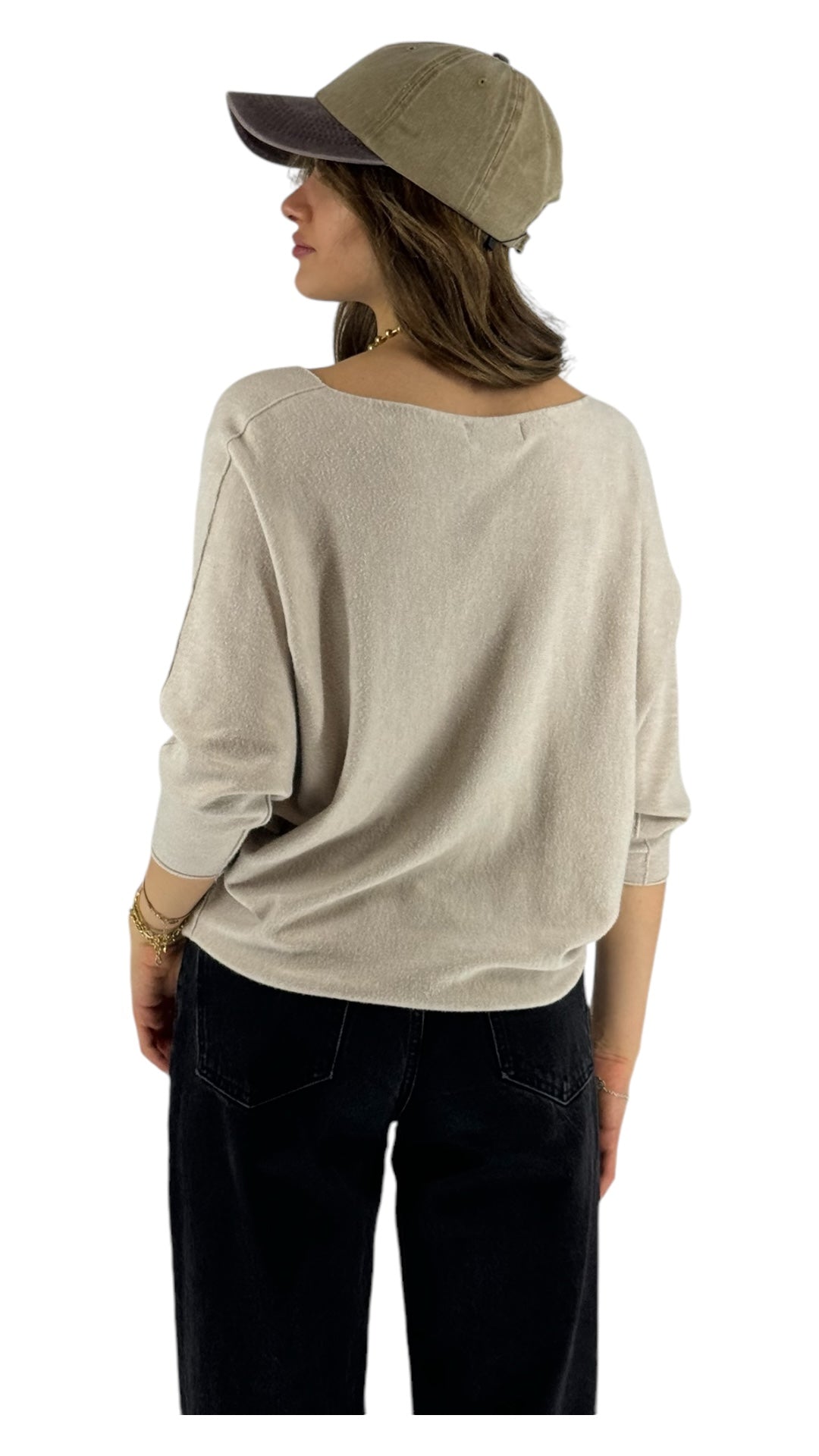 Omari beige sweater