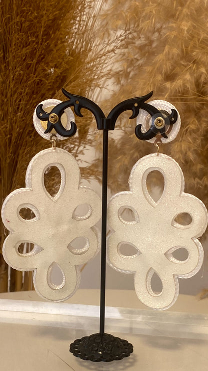 Nina white earrings