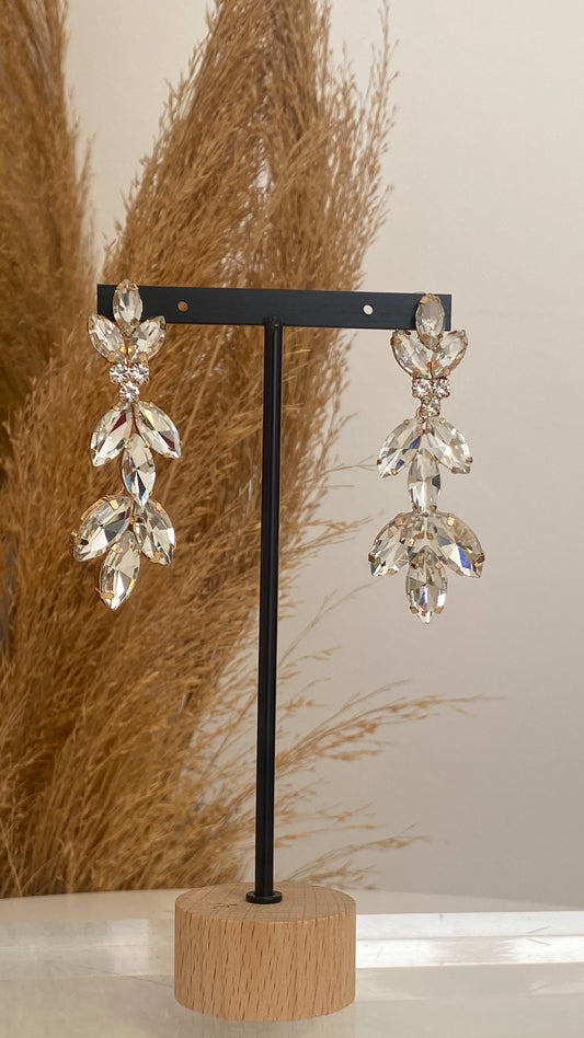 Pear gold earrings