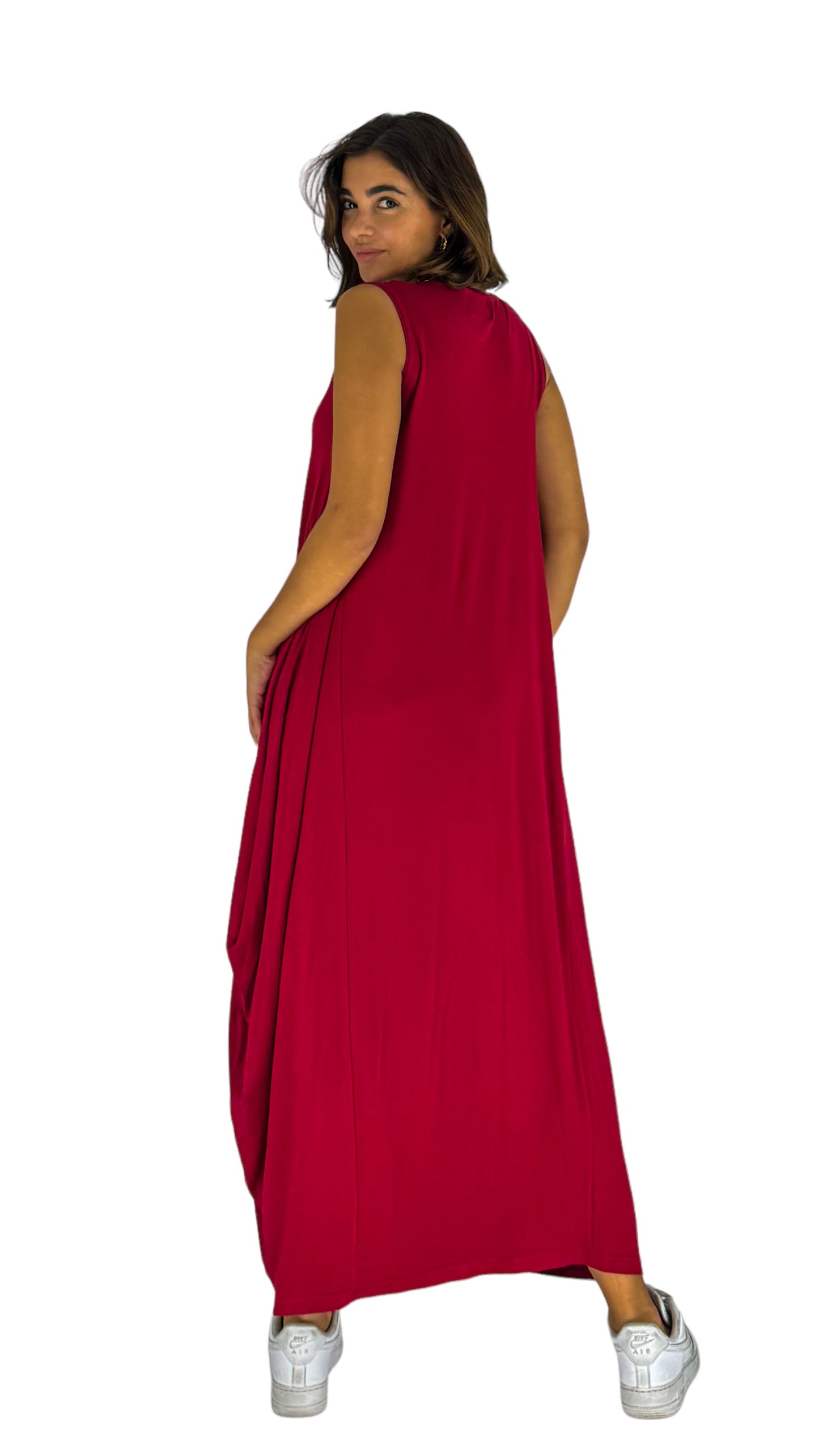فستان مارثا الأحمر بلا أكمام