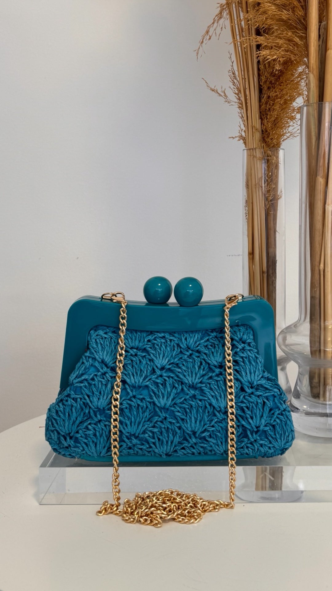 حقيبة هيناتا باللون الأزرق
