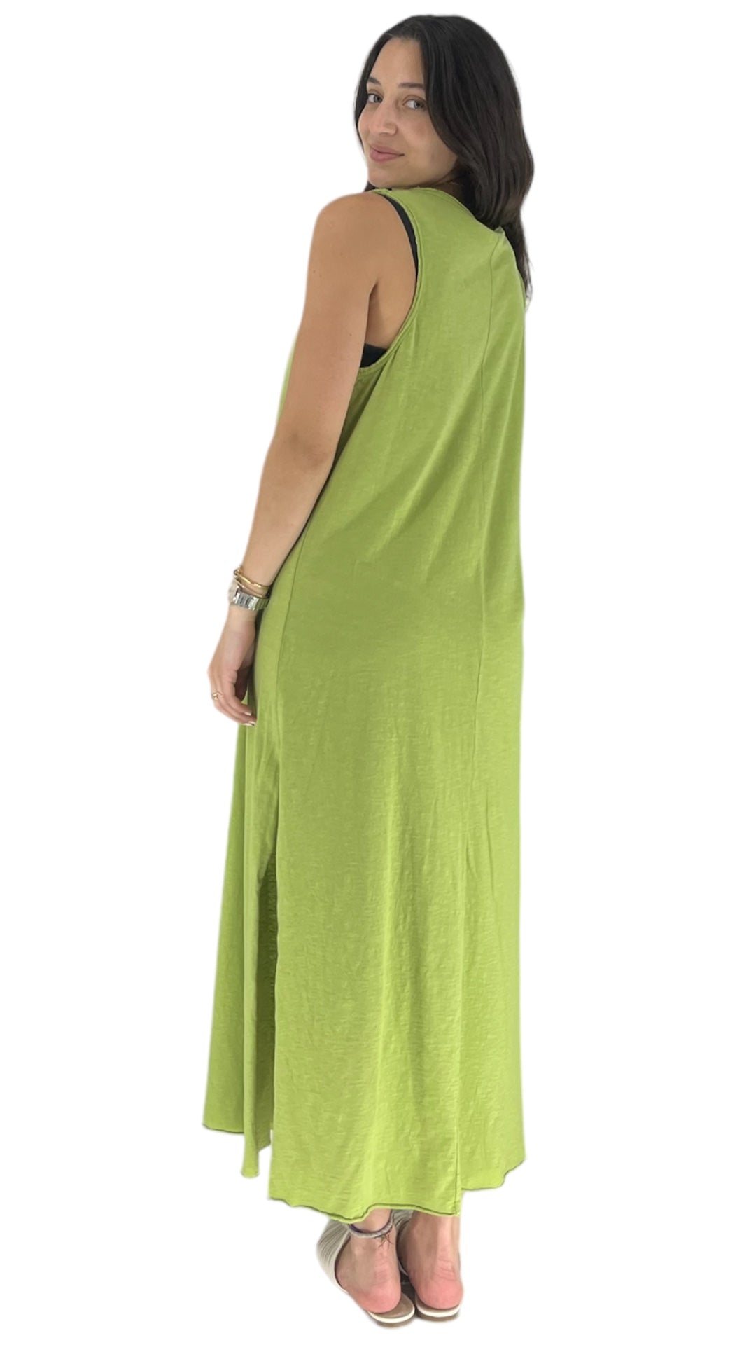 فستان نعمة باللون الأخضر